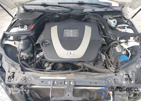 2009 Mercedes-Benz C 300 Luxury 4Matic/Sport 4Matic z USA, uszkodzony, nr VIN WDDGF81XX9F215182